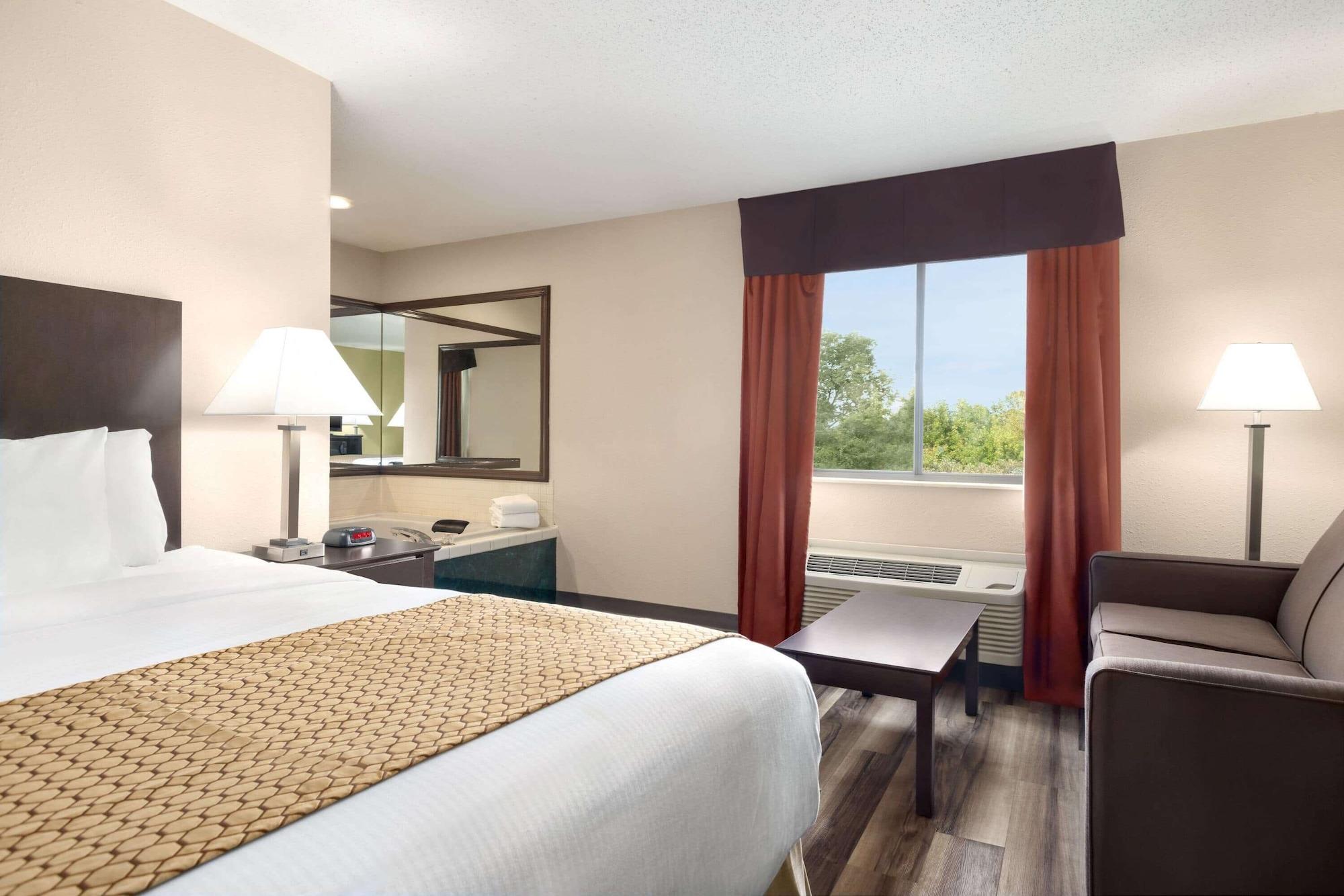 Baymont By Wyndham Monroe Hotell Eksteriør bilde